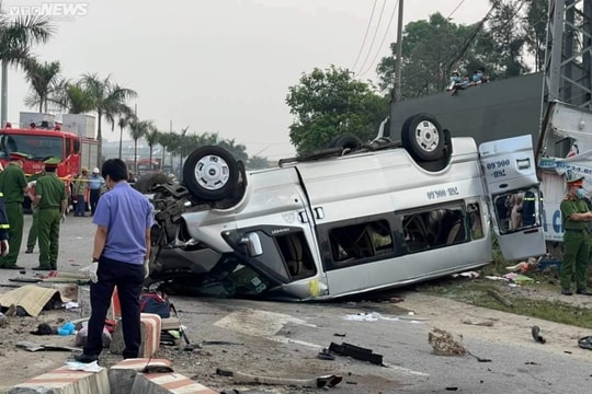 Hiện trường vụ tai nạn thảm khốc khiến 8 người chết ở Quảng Nam